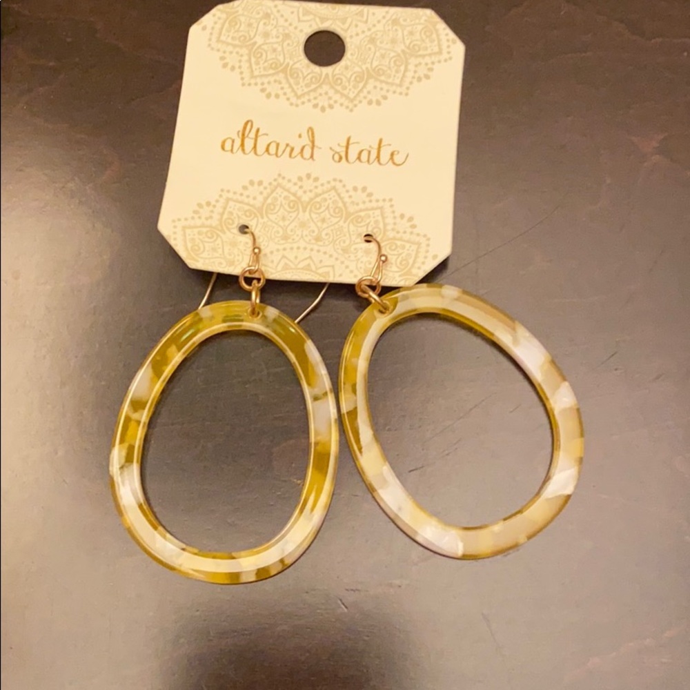 Brand new altar’d State yellow earrings!